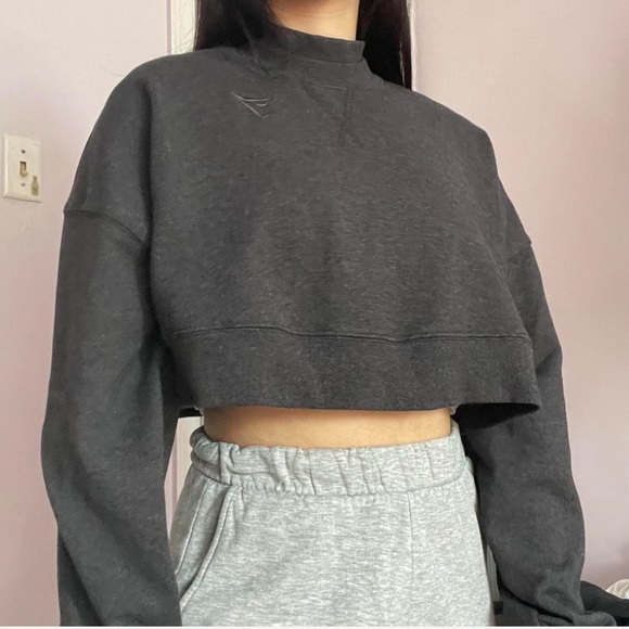 Tops - NWOT Gymshark Cropped Sweatshirt